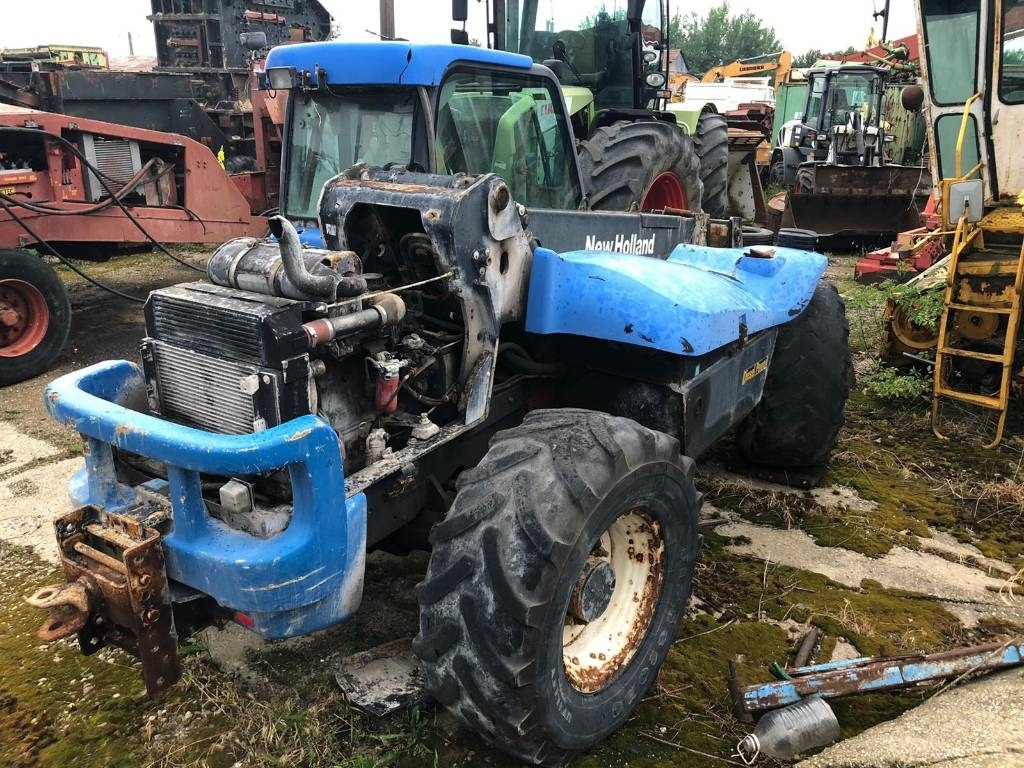 New Holland LM 435-410 FOR PARTS - Empilhador telescópico: foto 3 New Holland LM 435-410 FOR PARTS - Empilhador telescópico: foto 3