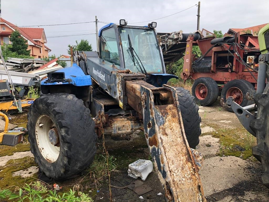 New Holland LM 435-410 FOR PARTS - Empilhador telescópico: foto 1 New Holland LM 435-410 FOR PARTS - Empilhador telescópico: foto 1