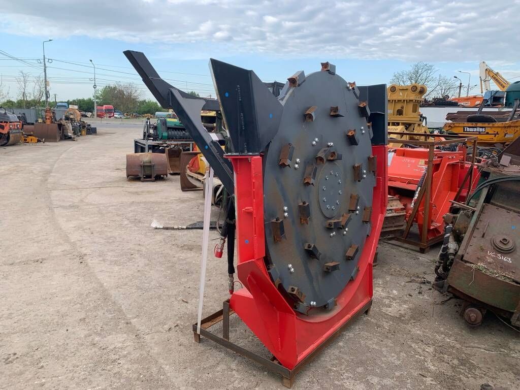 Raytree RMDM70 Mulcher Raytree RMDM70 Mulcher - Triturador florestal: foto 2 Raytree RMDM70 Mulcher Raytree RMDM70 Mulcher - Triturador florestal: foto 2