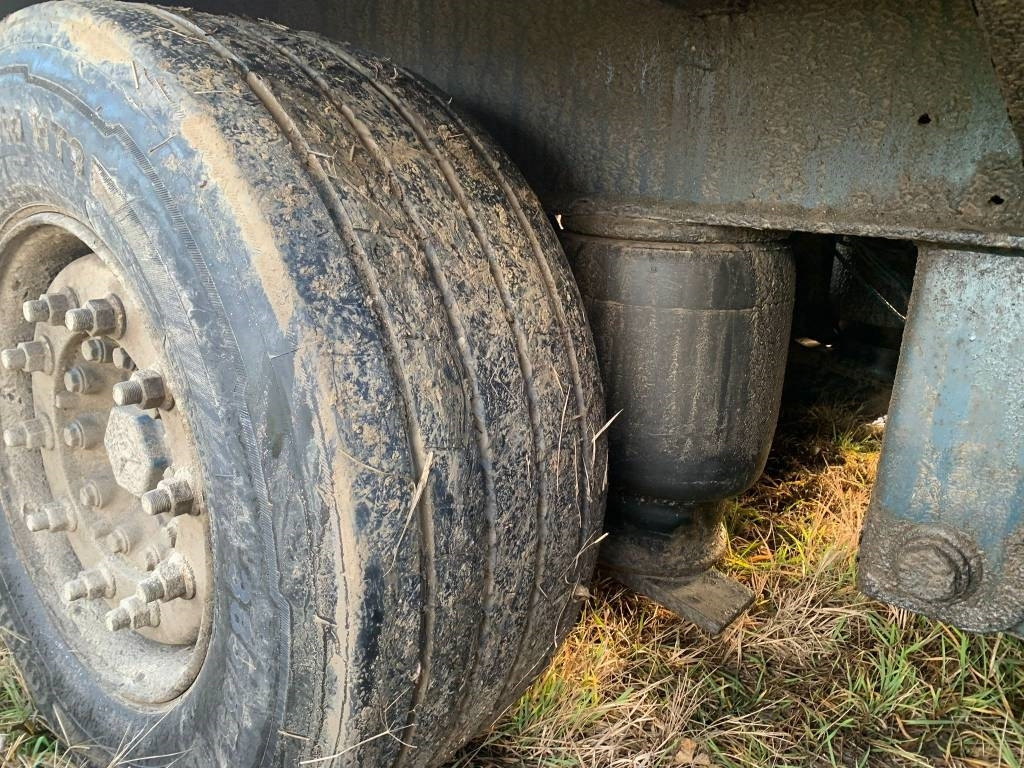 Schmitz S 01 - Semi-reboque baixa: foto 5 Schmitz S 01 - Semi-reboque baixa: foto 5