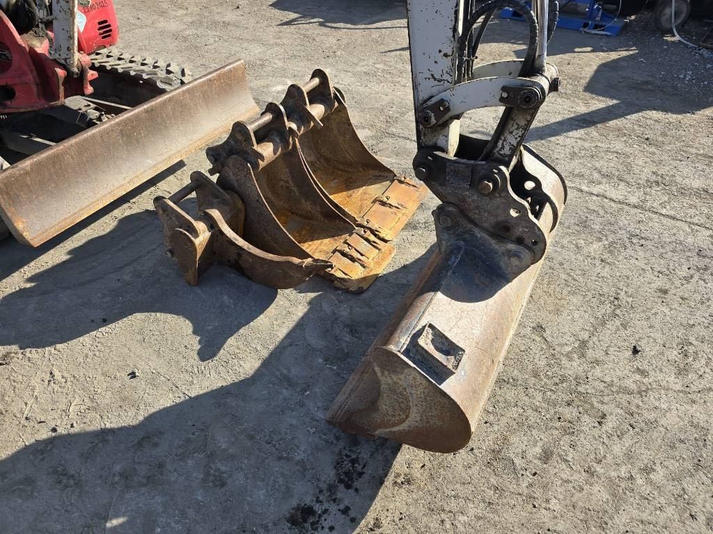 Takeuchi TB 23 R - Mini escavadeira: foto 5 Takeuchi TB 23 R - Mini escavadeira: foto 5