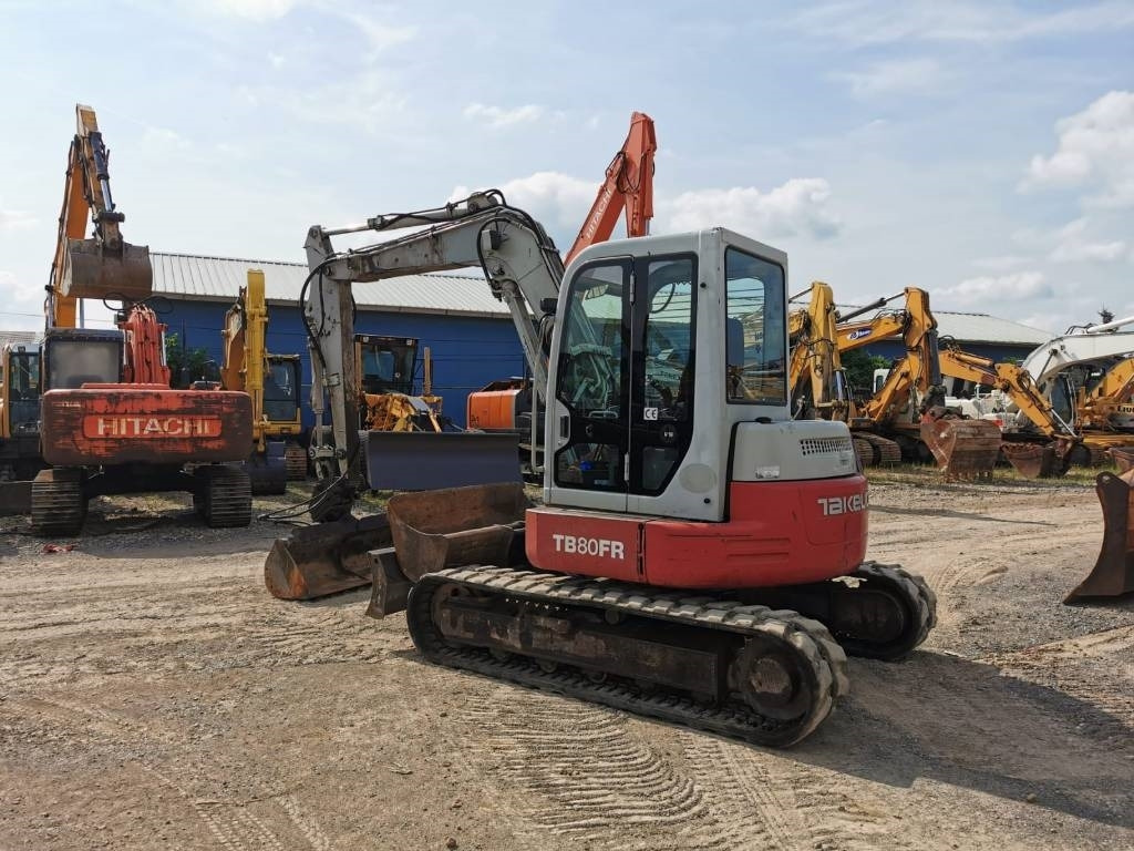 Takeuchi TB80FR - Mini escavadeira: foto 3 Takeuchi TB80FR - Mini escavadeira: foto 3