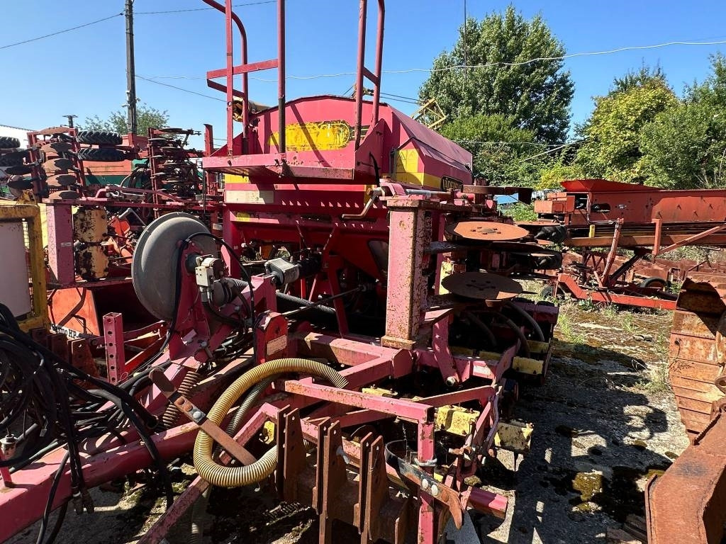 Vaderstad Rapid400F  - Semeadora combinada: foto 2 Vaderstad Rapid400F  - Semeadora combinada: foto 2