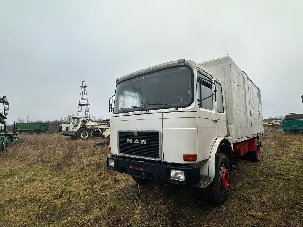 MAN Pressure Washer 19.321 - Veículo municipal/ Especial, Camião furgão: foto 5 MAN Pressure Washer 19.321 - Veículo municipal/ Especial, Camião furgão: foto 5