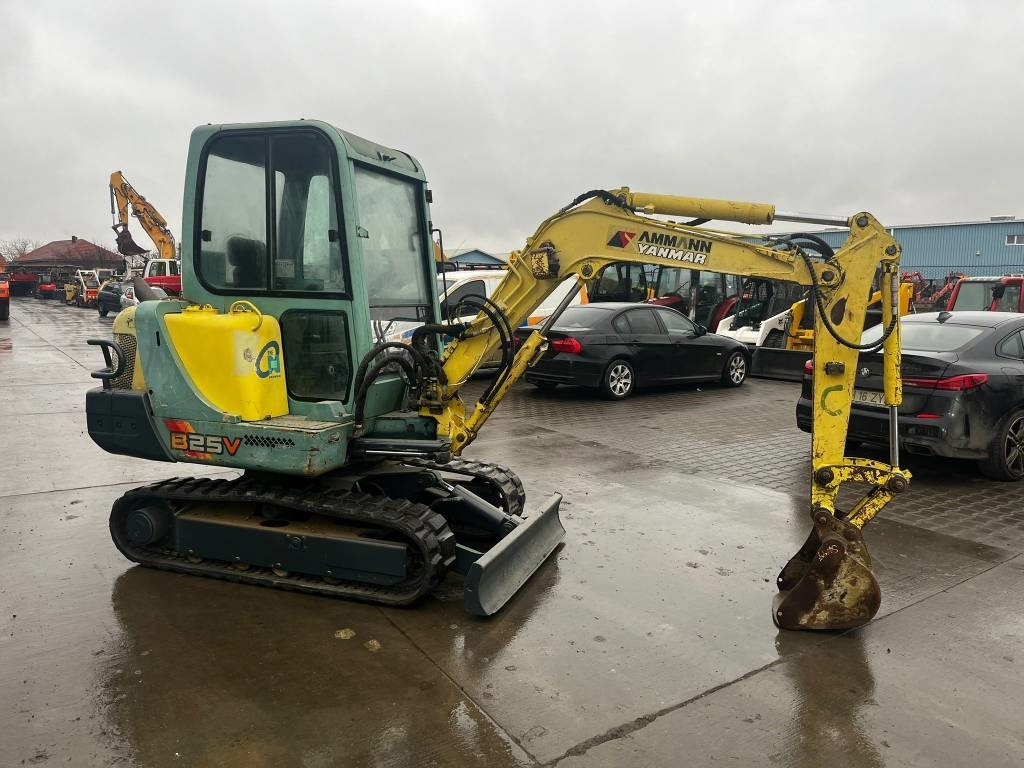 Yanmar B 25 V - Mini escavadeira: foto 4 Yanmar B 25 V - Mini escavadeira: foto 4