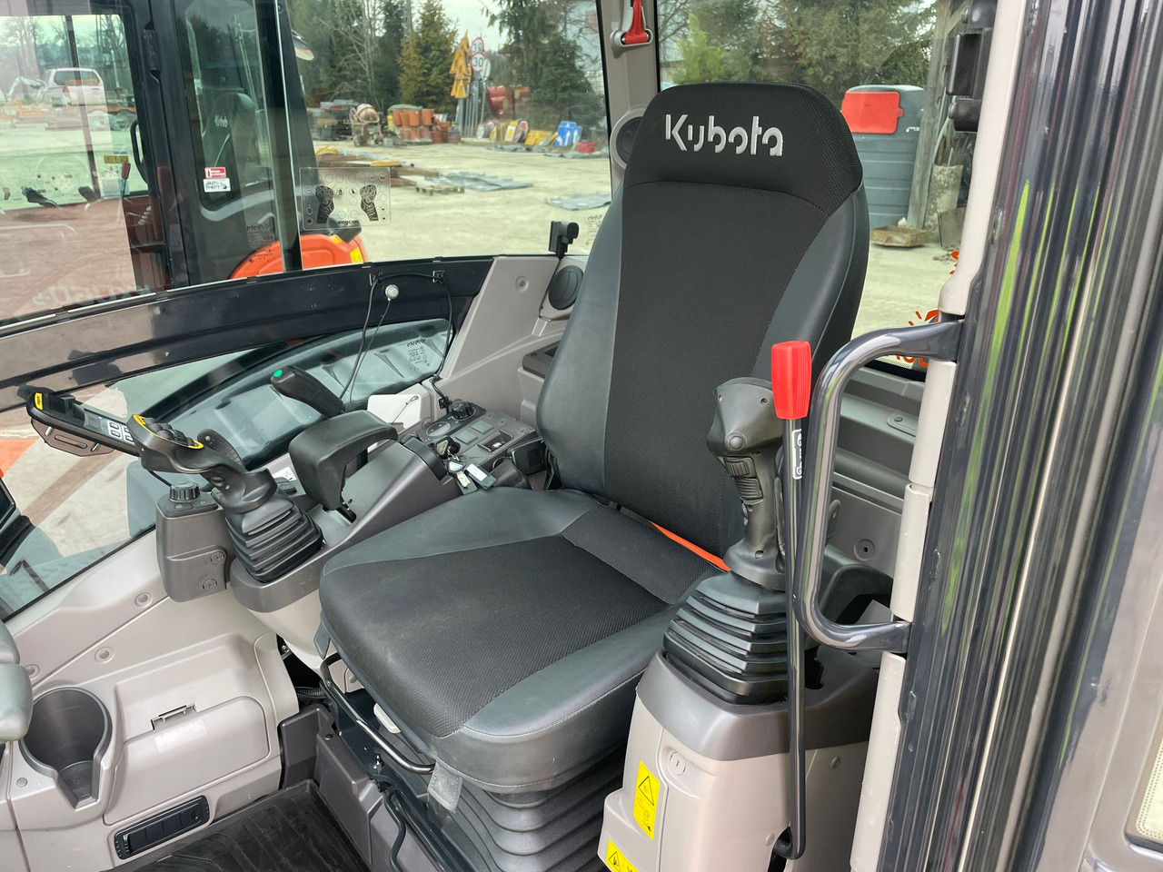 KUBOTA KX060-5 - Mini escavadeira: foto 2 KUBOTA KX060-5 - Mini escavadeira: foto 2
