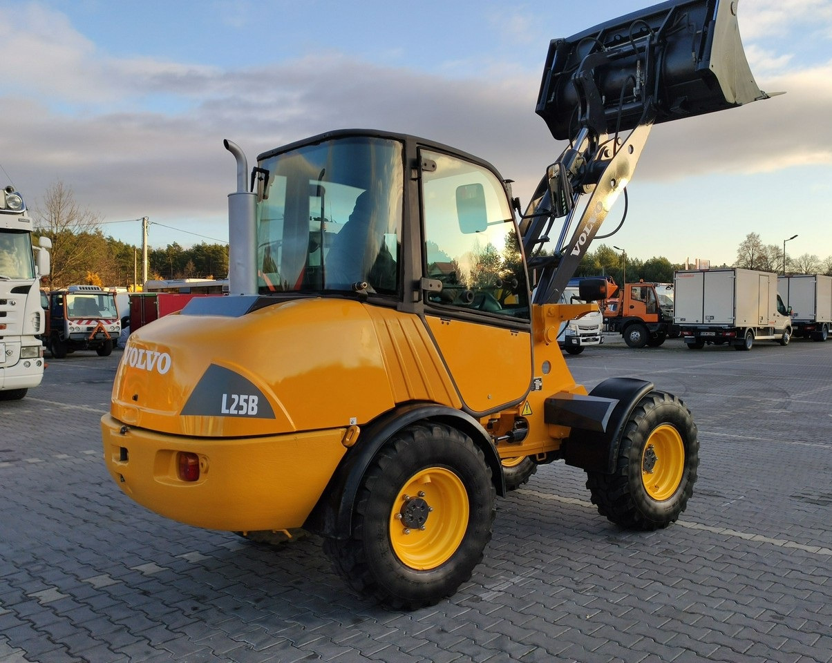 Volvo L25B - Pá carregadora de rodas: foto 5 Volvo L25B - Pá carregadora de rodas: foto 5