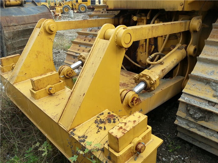 Caterpillar CAT D6H - Buldôzer: foto 3 Caterpillar CAT D6H - Buldôzer: foto 3