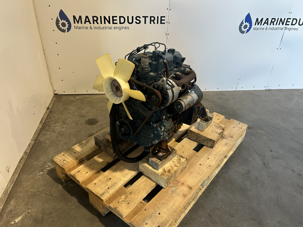 Kubota D1102 - Motor por Compactador de asfalto: foto 1 Kubota D1102 - Motor por Compactador de asfalto: foto 1