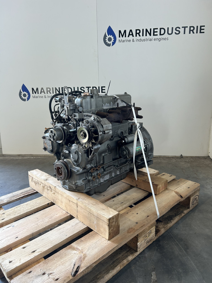 Yanmar 4TN82 - Motor por Escavadeira: foto 5 Yanmar 4TN82 - Motor por Escavadeira: foto 5