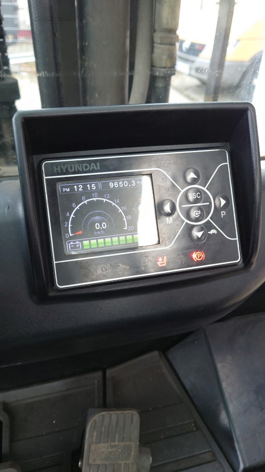 Hyundai 40B-9 - Empilhadeira elétrica: foto 2 Hyundai 40B-9 - Empilhadeira elétrica: foto 2