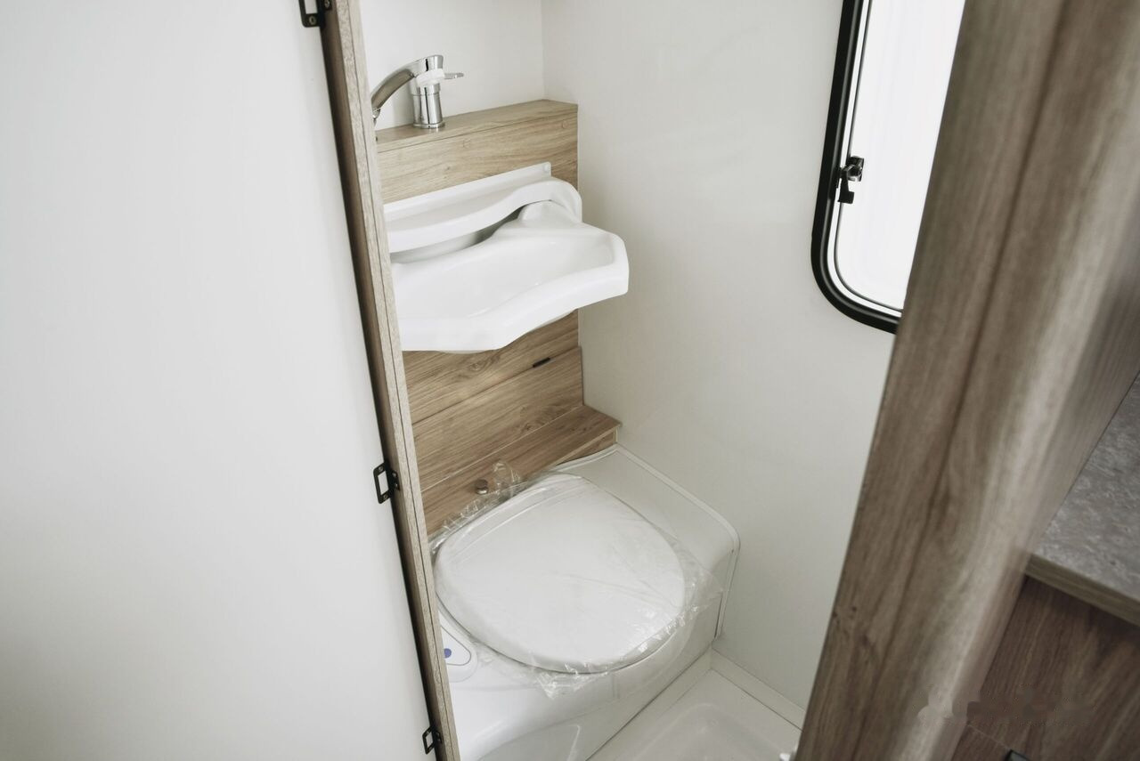 Niewiadów NEW SPORT 4 kemping 4 osoby camping for 4 people 750kg - Caravana: foto 3 Niewiadów NEW SPORT 4 kemping 4 osoby camping for 4 people 750kg - Caravana: foto 3