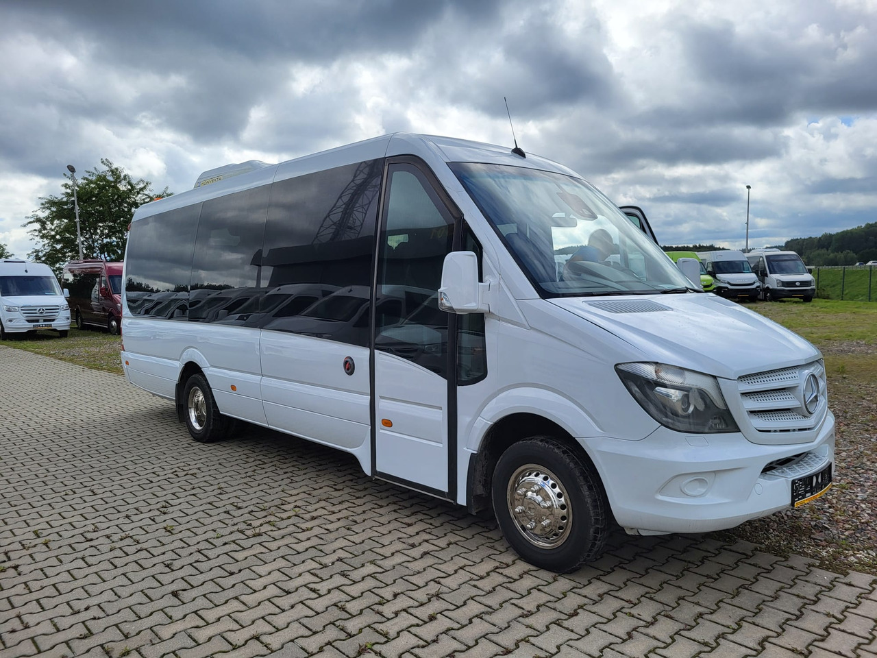 Mercedes-Benz Sprinter 519 CDI 24 seats - Autocarro: foto 1 Mercedes-Benz Sprinter 519 CDI 24 seats - Autocarro: foto 1