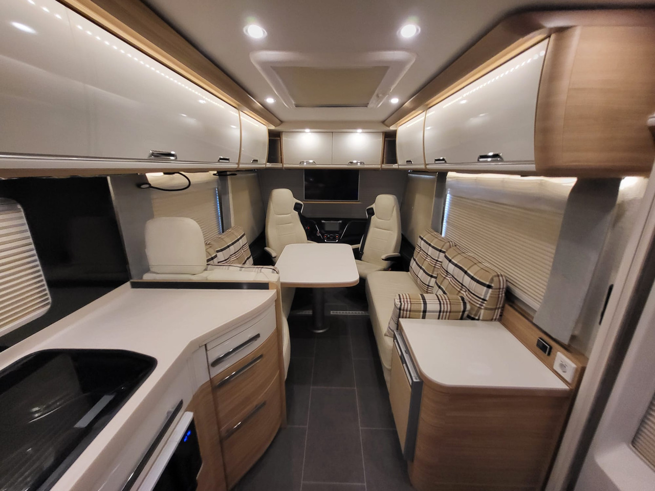 NIESMANN + BISCHOFF 920 - Autocaravana integral: foto 5 NIESMANN + BISCHOFF 920 - Autocaravana integral: foto 5