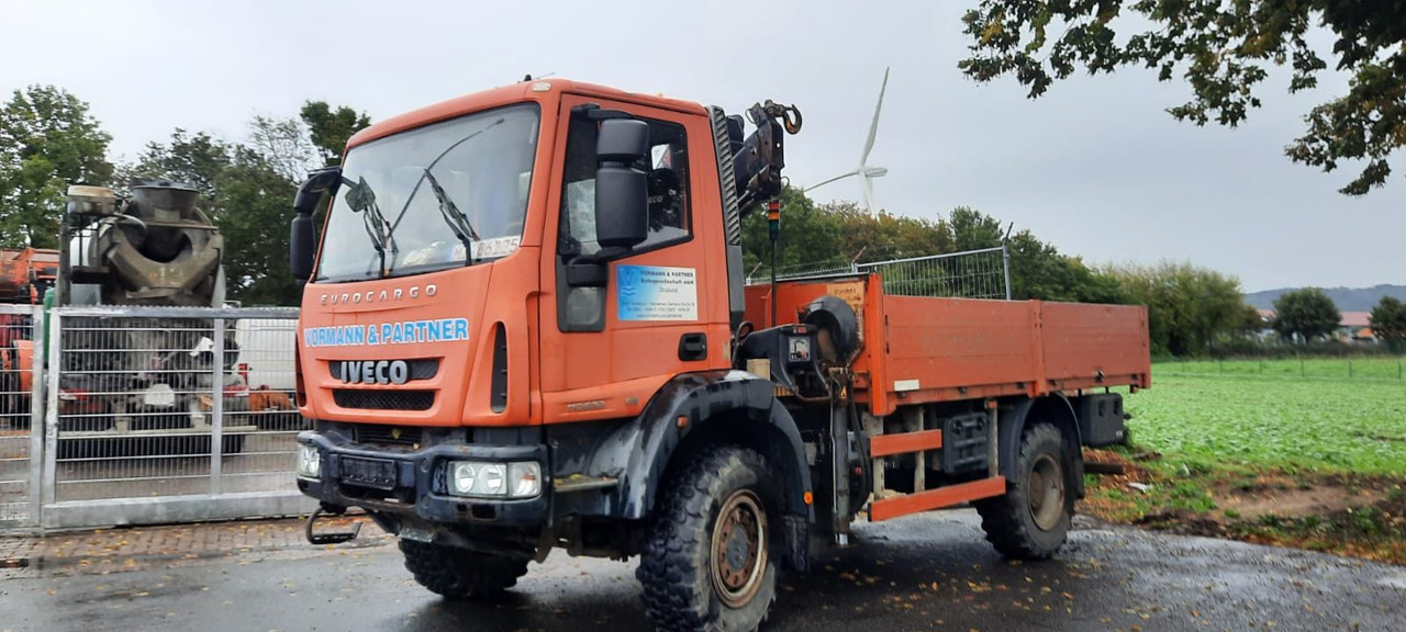 Iveco ML110-220 4x4 mit Kran+Funk - Camião de caixa aberta/ Plataforma, Camião grua: foto 4 Iveco ML110-220 4x4 mit Kran+Funk - Camião de caixa aberta/ Plataforma, Camião grua: foto 4