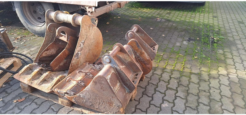 Kubota Löffel für Minibagger - Balde escavadora: foto 3 Kubota Löffel für Minibagger - Balde escavadora: foto 3