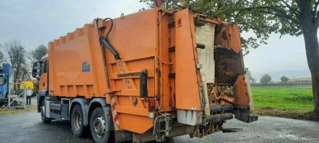 MAN 26.320 Müllwagen Faun Variopress - Caminhão de lixo: foto 4 MAN 26.320 Müllwagen Faun Variopress - Caminhão de lixo: foto 4