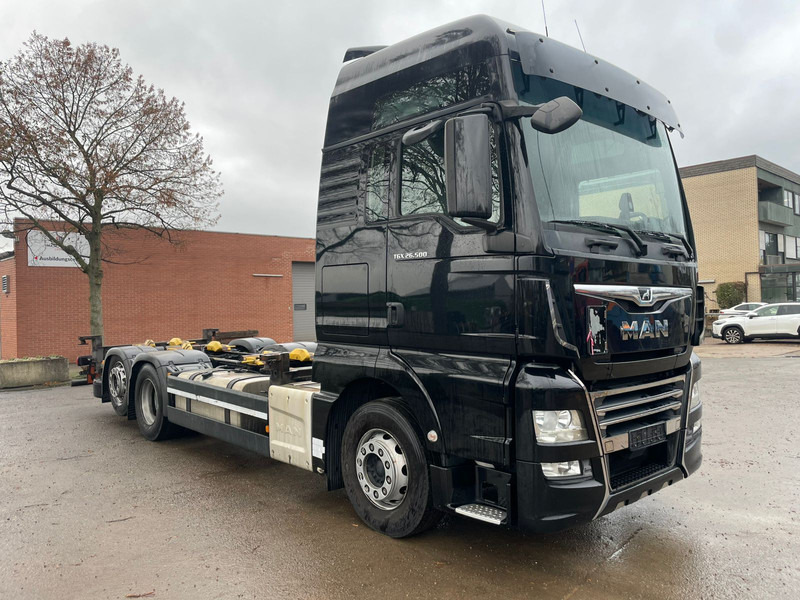 MAN 26.500 XXK BDF Vollausst. - Camião transportador de contêineres/ Caixa móvel: foto 1 MAN 26.500 XXK BDF Vollausst. - Camião transportador de contêineres/ Caixa móvel: foto 1