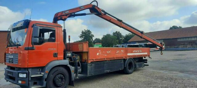 MAN TG-M18.280PS Hiab 111B-2 mit Funk - Camião de caixa aberta/ Plataforma, Camião grua: foto 3 MAN TG-M18.280PS Hiab 111B-2 mit Funk - Camião de caixa aberta/ Plataforma, Camião grua: foto 3