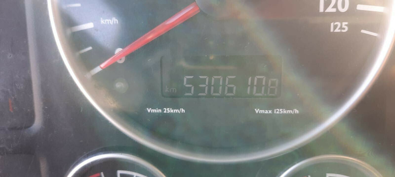 Camião basculante, Camião grua MAN TGM 18.240PS 4x2 3.S-Kipper mit Kran: foto 13 Camião basculante, Camião grua MAN TGM 18.240PS 4x2 3.S-Kipper mit Kran: foto 13