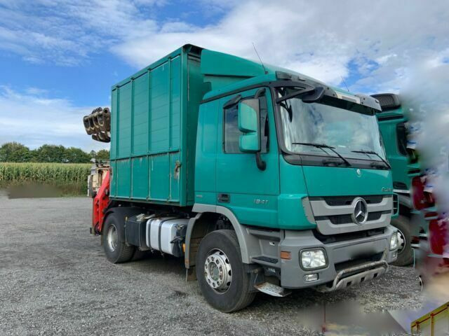 Mercedes-Benz 1844K 4x2 Kipper mit Kran Blattgefedert - Camião basculante, Camião grua: foto 2 Mercedes-Benz 1844K 4x2 Kipper mit Kran Blattgefedert - Camião basculante, Camião grua: foto 2