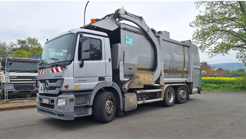 Mercedes-Benz 2532 Actros Überkopflader - Caminhão de lixo: foto 1 Mercedes-Benz 2532 Actros Überkopflader - Caminhão de lixo: foto 1