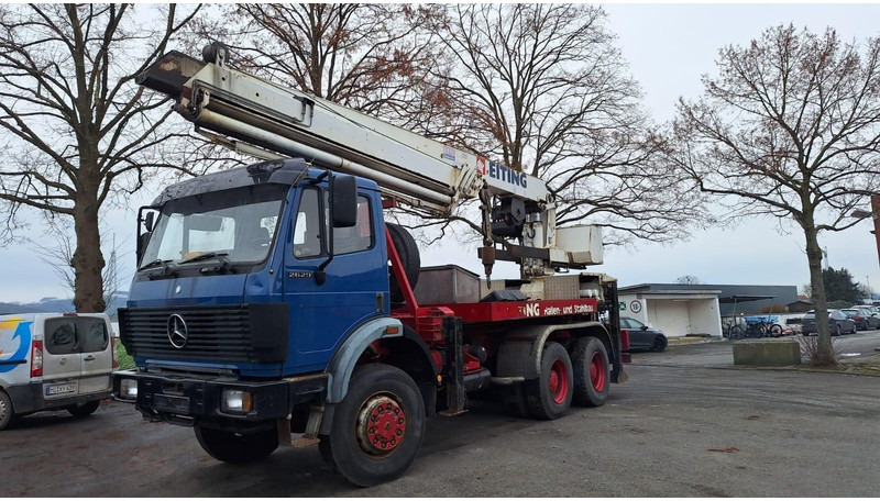 Mercedes-Benz 2629 AK Motorwagen mit Kran Dachdeckerkran6x6 - Camião grua: foto 2 Mercedes-Benz 2629 AK Motorwagen mit Kran Dachdeckerkran6x6 - Camião grua: foto 2