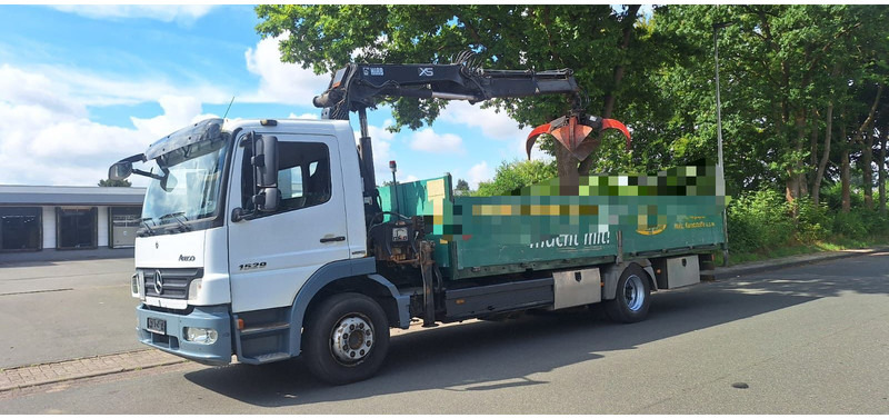 Mercedes-Benz Atego Pritsche 1529 mit Kran Greifer Funkfernbedienung - Camião basculante, Camião grua: foto 5 Mercedes-Benz Atego Pritsche 1529 mit Kran Greifer Funkfernbedienung - Camião basculante, Camião grua: foto 5