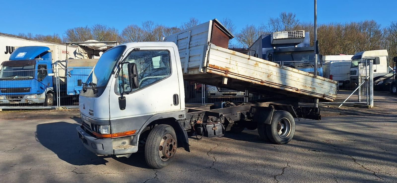 Mitsubishi Canter Kipper - Carrinha basculante: foto 3 Mitsubishi Canter Kipper - Carrinha basculante: foto 3