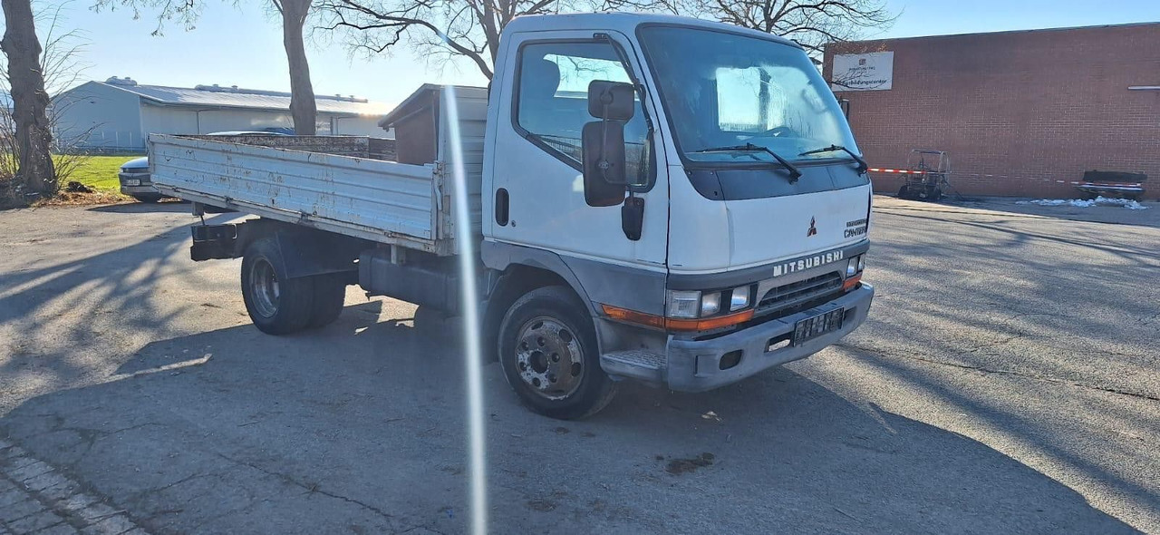 Mitsubishi Canter Kipper - Carrinha basculante: foto 2 Mitsubishi Canter Kipper - Carrinha basculante: foto 2