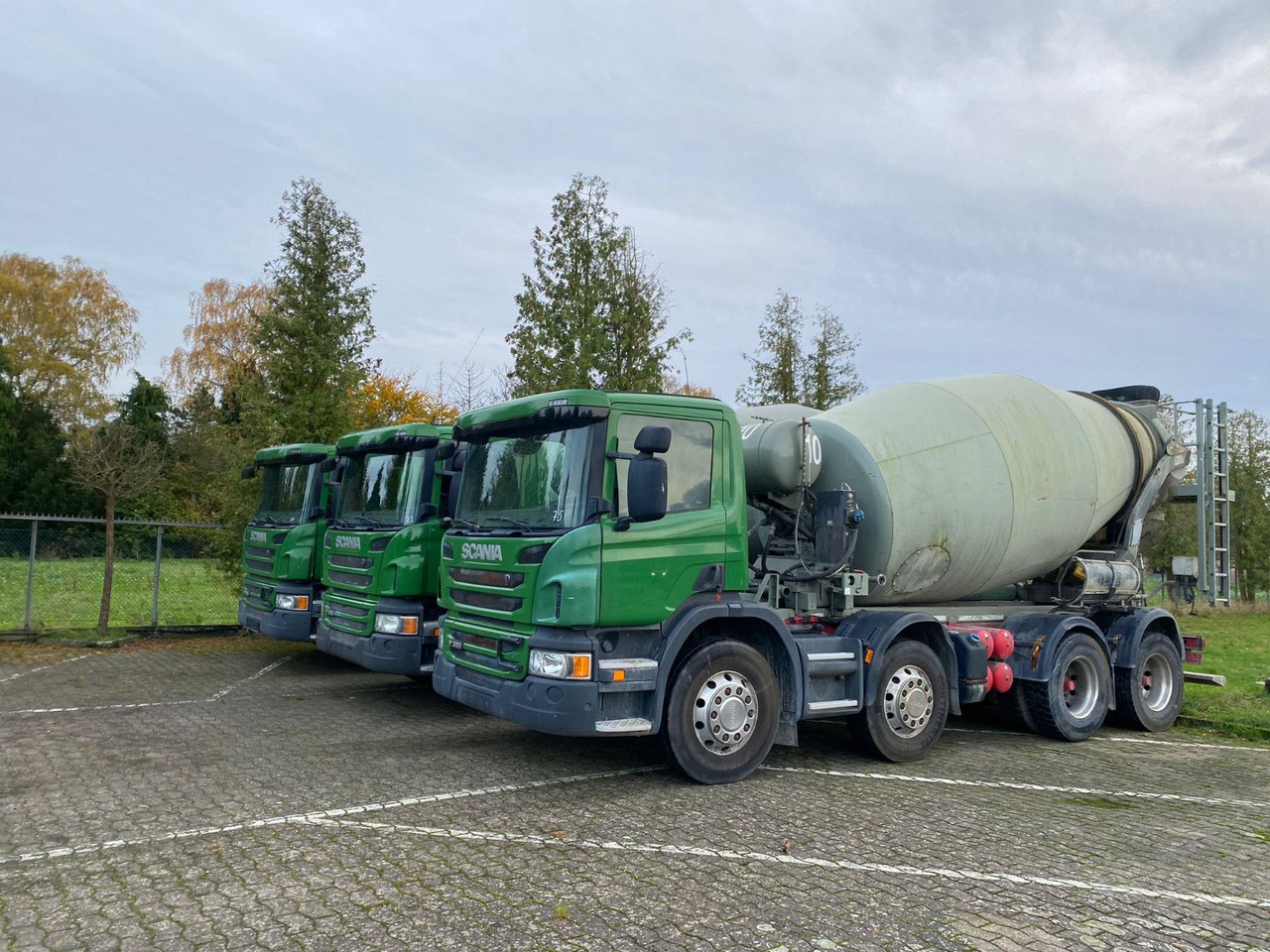 Scania 2x P360 Betonmischer 8x4 Blatt/Blatt E6 2 stück - Camião betoneira: foto 4 Scania 2x P360 Betonmischer 8x4 Blatt/Blatt E6 2 stück - Camião betoneira: foto 4