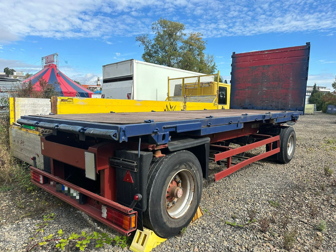 Schmitz Cargobull WF18 mit Plattform - Reboque plataforma/ Caixa aberta: foto 2 Schmitz Cargobull WF18 mit Plattform - Reboque plataforma/ Caixa aberta: foto 2
