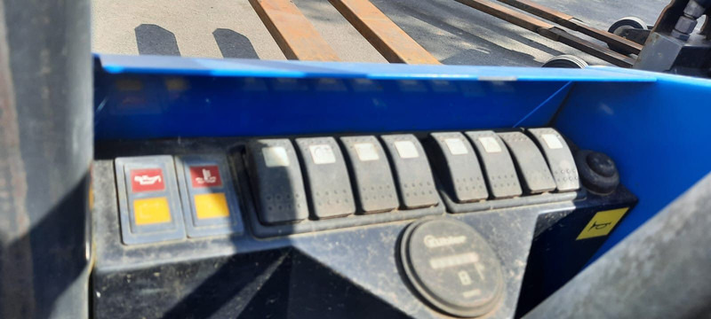 Terberg TKL M1-3 Mitnahmestapler - Empilhador lateral: foto 5 Terberg TKL M1-3 Mitnahmestapler - Empilhador lateral: foto 5