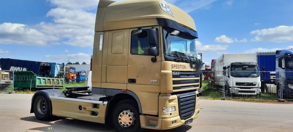 DAF 105-460 Super Spacs G.Haus/Hoch German - Tractor: foto 1 DAF 105-460 Super Spacs G.Haus/Hoch German - Tractor: foto 1