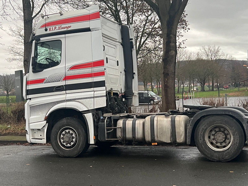 Mercedes-Benz 1845 Arocs 4x4 HD 1-Hand - Tractor: foto 4 Mercedes-Benz 1845 Arocs 4x4 HD 1-Hand - Tractor: foto 4