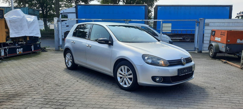 Volkswagen Golf - Automóvel: foto 1 Volkswagen Golf - Automóvel: foto 1