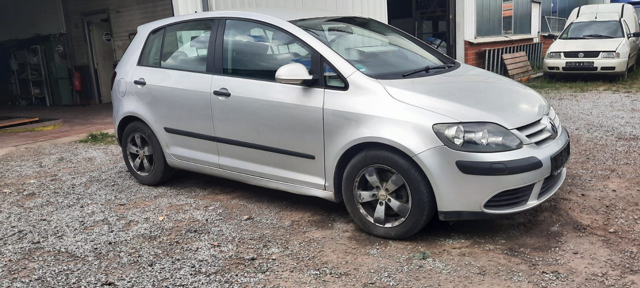 Volkswagen Golf Plus 1.9 TDI DSG DPF Comfortline - Sedan: foto 1 Volkswagen Golf Plus 1.9 TDI DSG DPF Comfortline - Sedan: foto 1