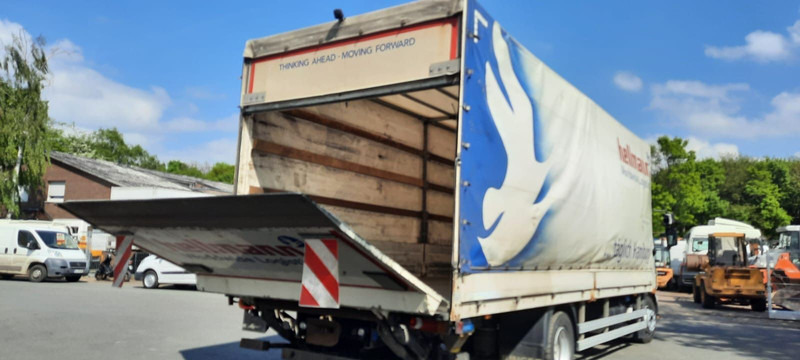 Volvo FL 6-250PS Plane Spriegel LBW Klima - Camião de lona: foto 4 Volvo FL 6-250PS Plane Spriegel LBW Klima - Camião de lona: foto 4