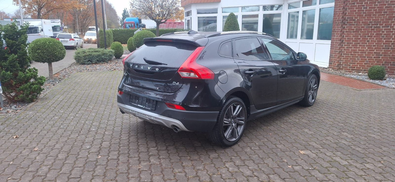 Volvo V40 Cross Country You! - SUV: foto 4 Volvo V40 Cross Country You! - SUV: foto 4