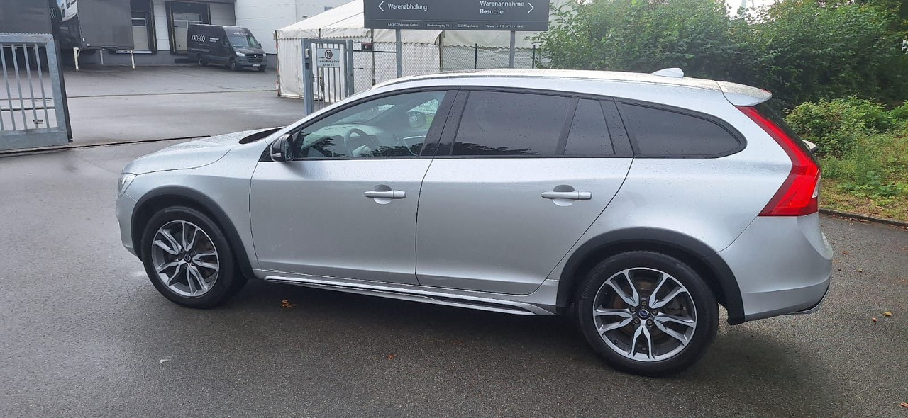 Volvo V60 Cross Country Summum AWD - Automóvel: foto 2 Volvo V60 Cross Country Summum AWD - Automóvel: foto 2