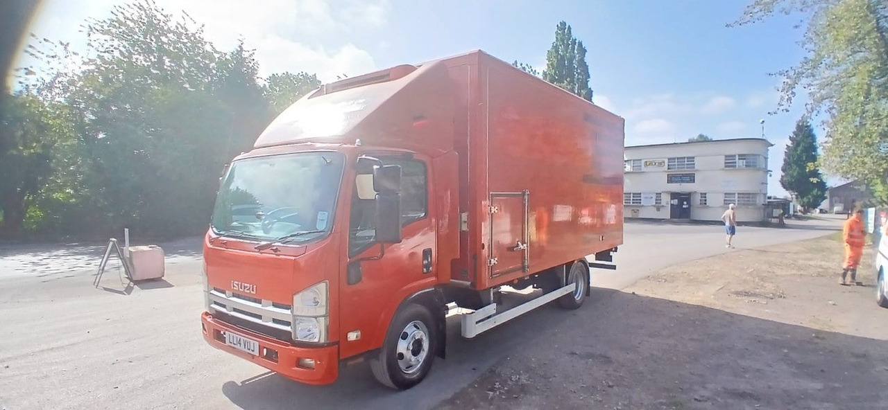 2014 Izuzu Refrigerated Truck - Camião frigorífico: foto 3 2014 Izuzu Refrigerated Truck - Camião frigorífico: foto 3