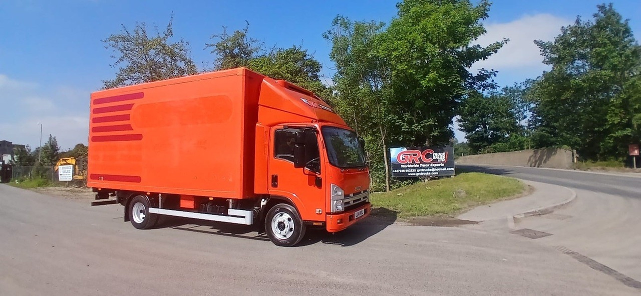 2014 Izuzu Refrigerated Truck - Camião frigorífico: foto 1 2014 Izuzu Refrigerated Truck - Camião frigorífico: foto 1