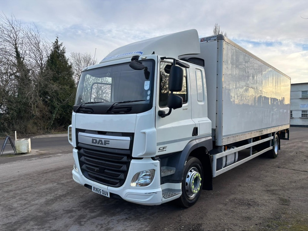 2015 DAF CF 220 Rigid Truck - Camião furgão: foto 1 2015 DAF CF 220 Rigid Truck - Camião furgão: foto 1