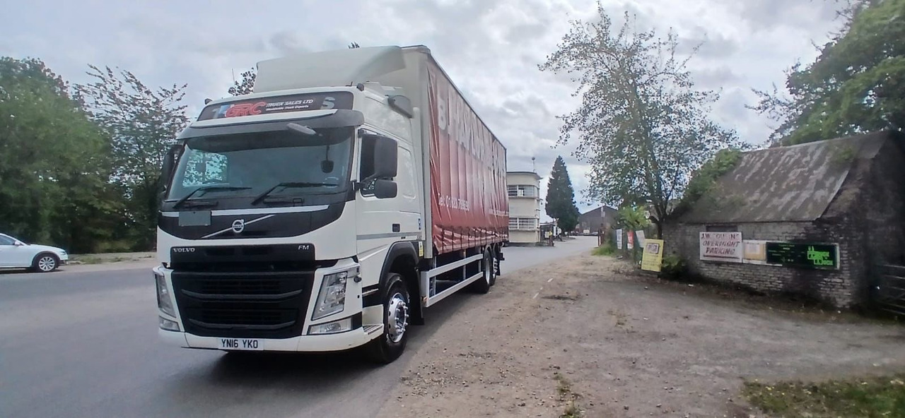 2016 Volvo FM 330 Curtainside Truck - Camião de lona: foto 4 2016 Volvo FM 330 Curtainside Truck - Camião de lona: foto 4