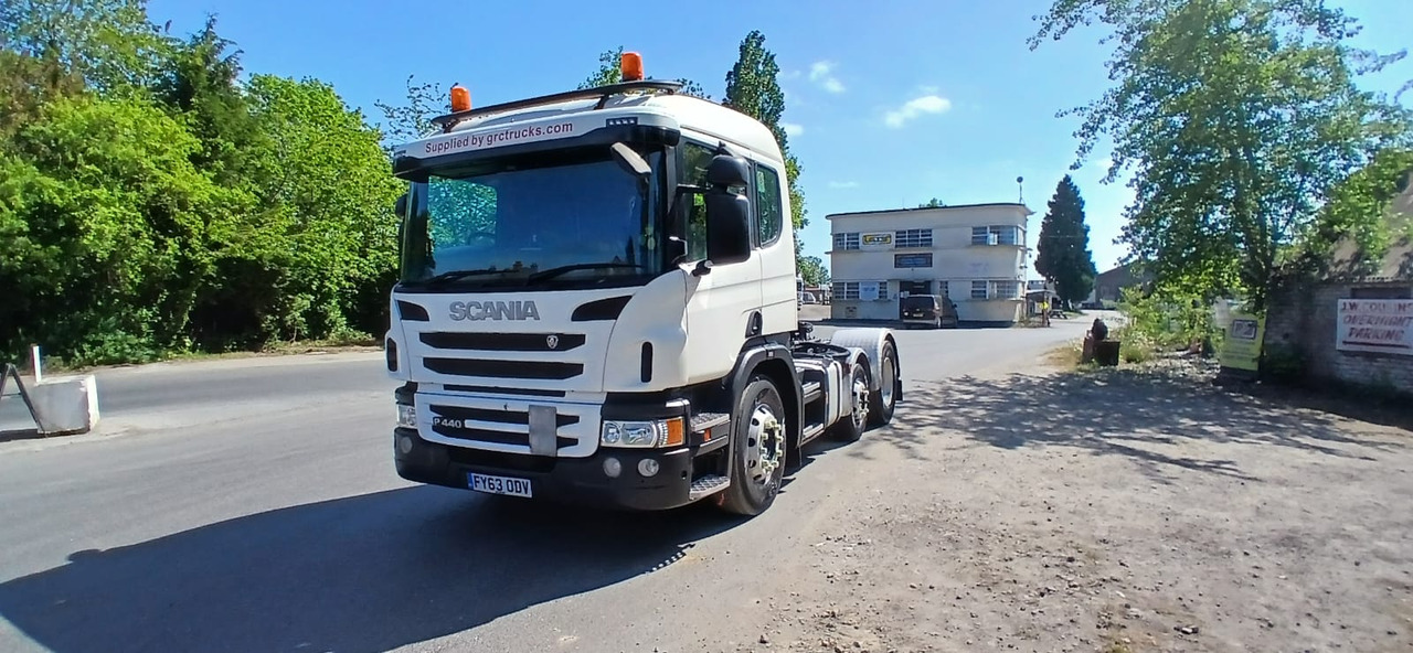2013 Scania P440 Tractor Unit PDE Engine - Tractor: foto 1 2013 Scania P440 Tractor Unit PDE Engine - Tractor: foto 1
