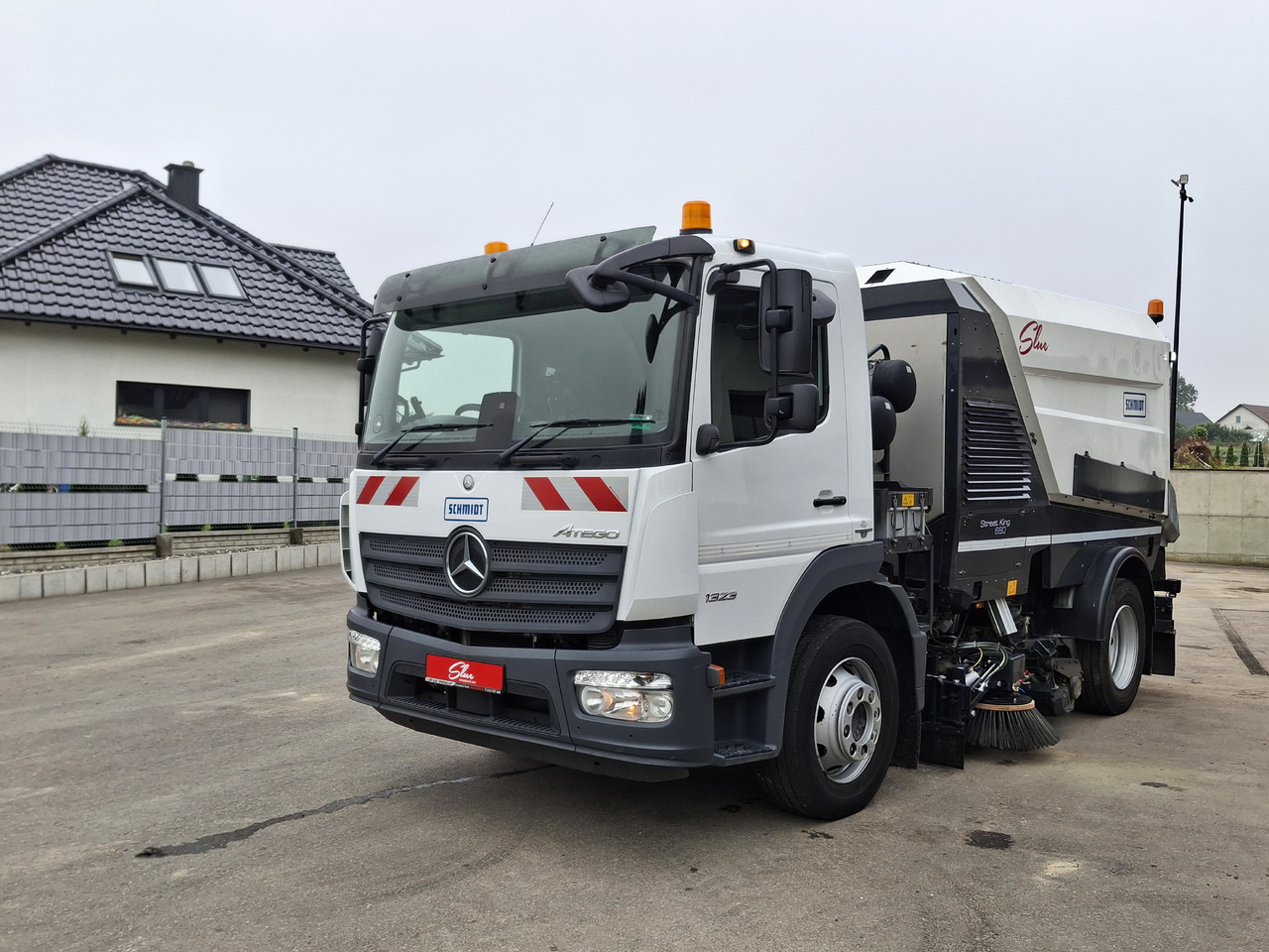MERCEDES-BENZ Atego 1523 Zamiatarka Kehrmaschine Schmidt Street King 660 Euro 6 PM10 2 Motoren Szczotki L/R 2016r - Varredora urbana: foto 2 MERCEDES-BENZ Atego 1523 Zamiatarka Kehrmaschine Schmidt Street King 660 Euro 6 PM10 2 Motoren Szczotki L/R 2016r - Varredora urbana: foto 2