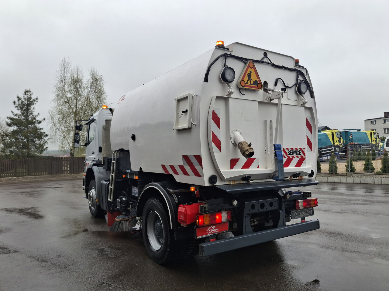 MERCEDES-BENZ Axor 1829 Zamiatarka Kehrmaschine Johnston 2 Motoren Karcher L/R - Varredora urbana: foto 3 MERCEDES-BENZ Axor 1829 Zamiatarka Kehrmaschine Johnston 2 Motoren Karcher L/R - Varredora urbana: foto 3