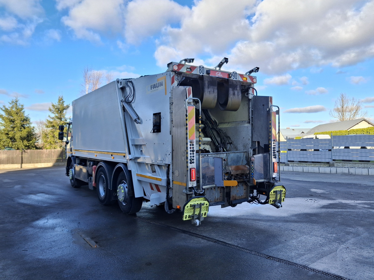 Renault D26 Śmieciarka Mullwagen Environnement VR5 LEV Euro 6 - Caminhão de lixo: foto 3 Renault D26 Śmieciarka Mullwagen Environnement VR5 LEV Euro 6 - Caminhão de lixo: foto 3