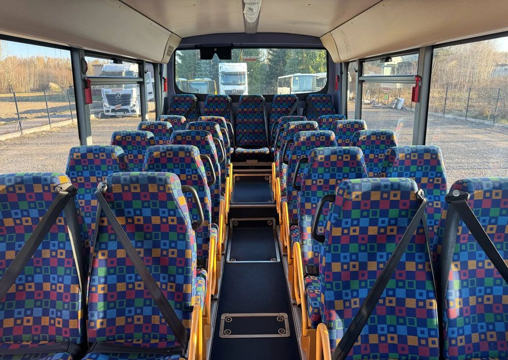 Ônibus suburbano Irisbus Recreo: foto 14