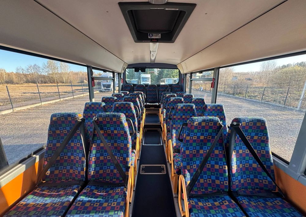 Ônibus suburbano Irisbus Recreo: foto 11
